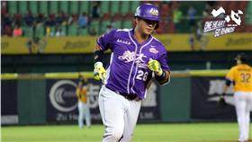 高國輝敲出本季第24轟，拿下單場ＭＶＰ（圖／義大犀牛提供）