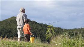 爺孫,善款,感謝,貧困,溫情
圖／shutterstock／達志影像