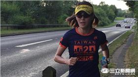 淚灑英吉利海峽　勇媽賈永婕凱旋門前兌現生日禮