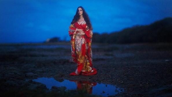 你一定聽過她的聲音　英國空靈少女