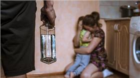 家暴,暴力,虐童 圖／shutterstock／達志影像