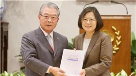 蔡英文,許勝雄,圖／中央社