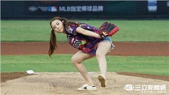 桃猿動紫趴　Erica低肩開球揭幕