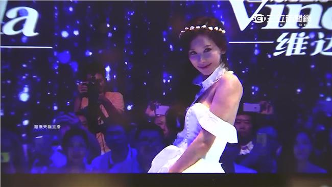 陳冠希放話「面對」　林志玲泛淚說…