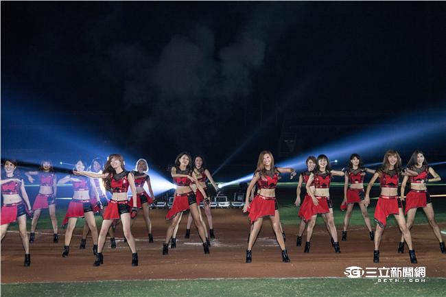 Lamigo桃猿專屬啦啦隊LamiGirls 記者林敬旻攝

