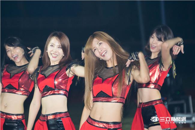 Lamigo桃猿專屬啦啦隊LamiGirls 記者林敬旻攝

