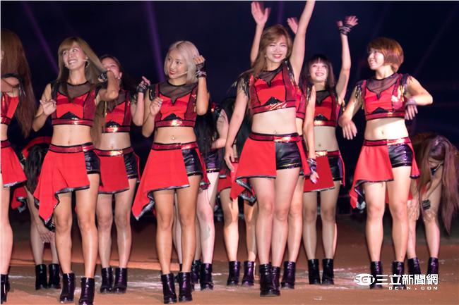 Lamigo桃猿專屬啦啦隊LamiGirls 記者林敬旻攝

