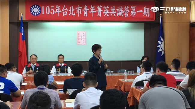 高喊台獨卻閃兵　柱諷立委笑死人