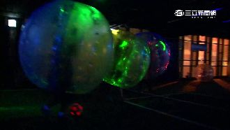 泡泡足球進階版！螢光伴音樂夜店風
