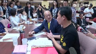 時力唱反調　綠營憂恐需小英出面協調