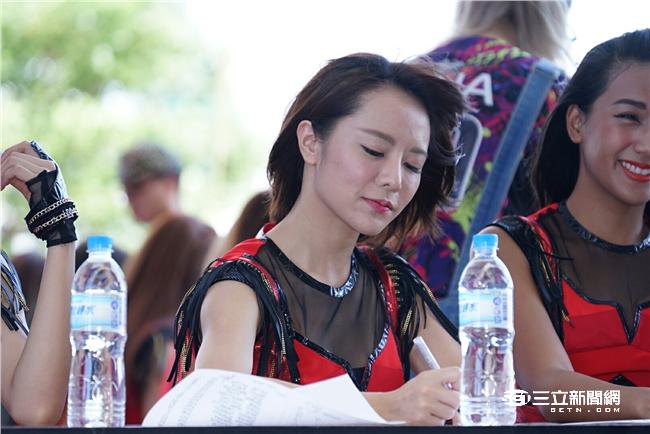 Lamigirls「獨一無二」簽書會（記者林敬旻／攝影）