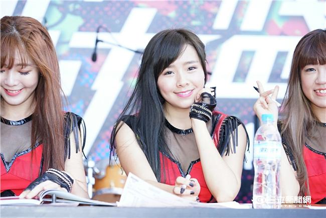 Lamigirls「獨一無二」簽書會（記者林敬旻／攝影）