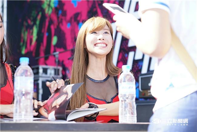 Lamigirls「獨一無二」簽書會（記者林敬旻／攝影）