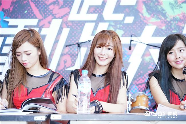 Lamigirls「獨一無二」簽書會（記者林敬旻／攝影）