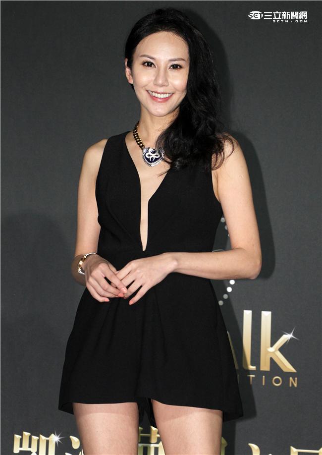 名模洪曉蕾擔任凱渥夢幻之星複賽選拔評審，針對離婚表示很滿意現狀。（記者邱榮吉/攝影）