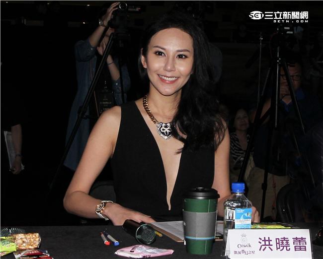 名模洪曉蕾擔任凱渥夢幻之星複賽選拔評審，針對離婚表示很滿意現狀。（記者邱榮吉/攝影）