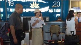 蘇治芬受困越南河內機場。取自臉書