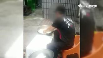 度小月離職員工爆「防火巷當廚房」