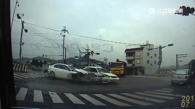 三代同車載孫看病　疑不熟路況遇死劫