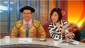 節目,主持人,新聞挖挖哇,于美人,鄭弘儀,國民大會,侯佩岑,張佩珊,穆熙妍(https://www.facebook.com/newswawawa/photos/a.533667053341020.1073741828.533629370011455/1153941037980282/?type=3&theater)