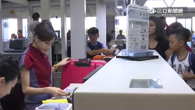 挺專機空姐　府：不該受不公平對待