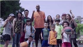 籃球,戴維斯,歸化 圖／翻攝自臉書