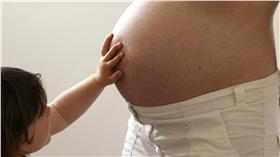 懷孕、生子、生產、產子、大肚子、母親、媽媽（圖／路透社／達志影像）