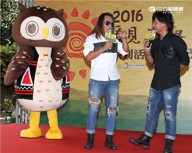 動力火車演唱「2016看見.太陽系列」活動的主題曲（太陽）。（記者邱榮吉/攝影）