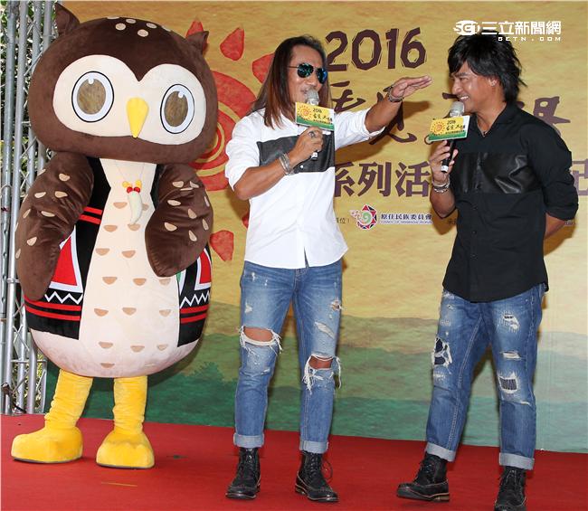 動力火車演唱「2016看見.太陽系列」活動的主題曲（太陽）。（記者邱榮吉/攝影）