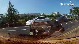 騎士不等警到先溜　誤撞工地當場慘死