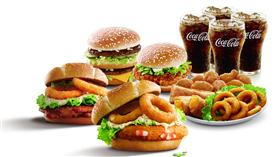 夏天速戰！肯德基爺爺戴新帽　麥當勞大玩「圈圈」