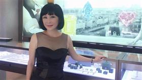 謝淑薇,徵召,吳淡如,公眾人物,女人要有錢,節目,主持,演藝圈,寫作,廣播(https://www.facebook.com/goodtimewu/photos/a.10151760801067957.1073741830.282512742956/10153707994227957/?type=3&theater)