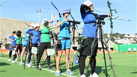 里約奧運女子射箭排名賽5日（當地時間）展開，中華隊譚雅婷（右4）、雷千瑩（左）、林詩嘉（右）共射下1932分，在女團預賽排名第4位，其中譚雅婷最為出色，以656分在個人排名第4，林詩嘉651分排名第9名，雷千瑩則以625分排名第33名。
中央社記者張新偉里約攝  105年8月6日