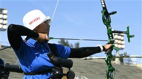 LF 里約奧運
奧運射箭女子排名賽　林詩嘉第9
里約奧運女子射箭排名賽5日（當地時間）展開，中華
隊譚雅婷、雷千瑩、林詩嘉（圖）共射下1932分，在女
團預賽排名第4位，其中林詩嘉651分排名第9名。
中央社記者張新偉里約攝  105年8月6日