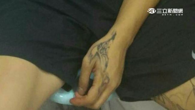 吸毒缺錢搶銀樓　警憑不死鳥刺青逮人