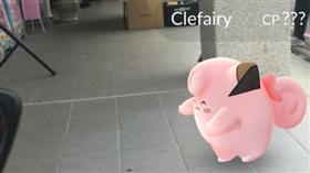 精靈寶可夢,Pokemon GO,遊戲,玩法,下載,皮卡丘,台電,黃斯駿(https://www.facebook.com/photo.php?fbid=1379978462019273&set=a.277135085636955.85513.100000213977393&type=3&theater)