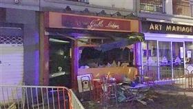 法國,盧昂,Rouen,酒吧,爆炸,起火,火災,恐攻,慶生,女警,生日,蛋糕,蠟燭,地下室,意外-翻攝自stephan herzog推特