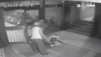 醉男狂毆女友　拳打腳踢監視器全都錄