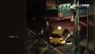 醉男手持安全帽　狂毆猛踹小黃司機