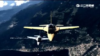 搶高級教練機訂單　軍火商帶團遊義