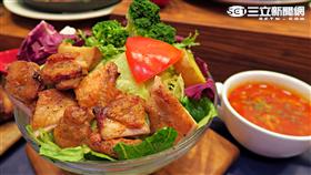 21PLUS烤雞。（圖／記者簡佑庭攝影）