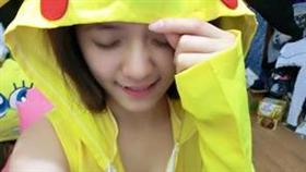 網路正妹,包子兒,皮卡丘,圖／包子兒的十萬伏特臉書