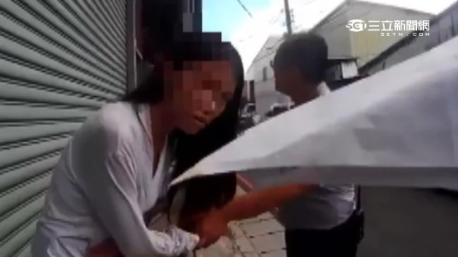 女毒蟲變裝喝豆漿　佯裝員工仍被逮