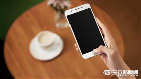 OPPO自拍美顏機F1s　現已開放預購