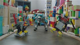 用APP操控　互動益智讓積木機器人活起來（圖／先創）