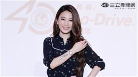 田馥甄Hebe一抹自信微笑，綻放都會女性溫柔的櫻花魅力。（記者邱榮吉/攝影）