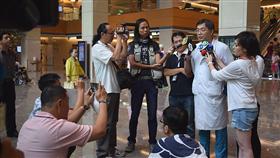 亞東醫院創傷科林恆甫主任，說明遭砍員警恢復情形（圖／亞東醫院提供）