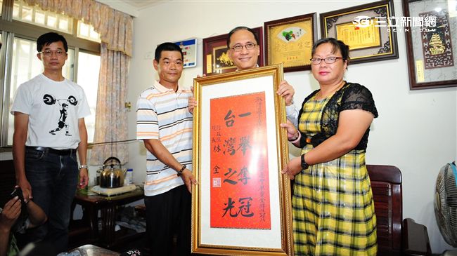 許淑淨奪金　林揆親往其雲林老家道賀