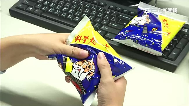 他吃科學麵都不掰碎！狠角色灌爆留言