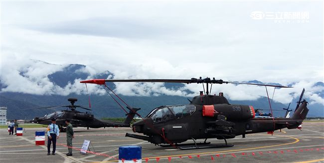 AH-1W眼鏡蛇攻擊直升機。（記者邱榮吉/花蓮拍攝）